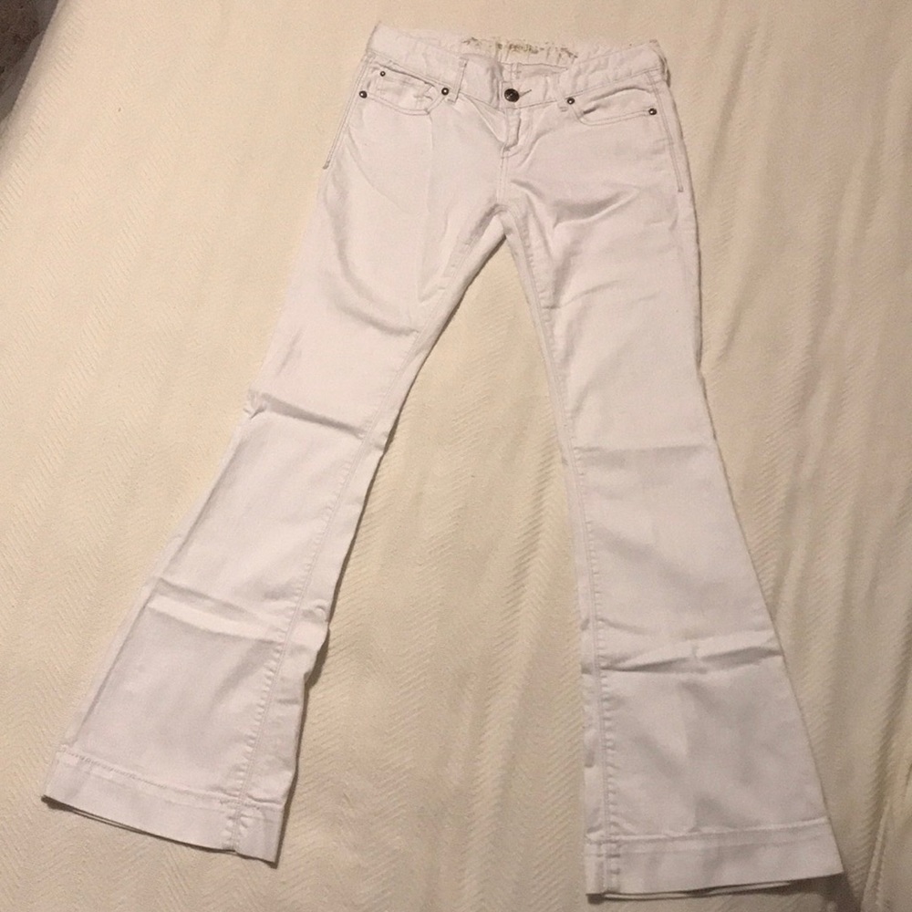 Women’s EXPRESS flare jeans
